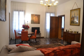 Castello 5888 B, Santa Marina, Calle Marcello, Canale